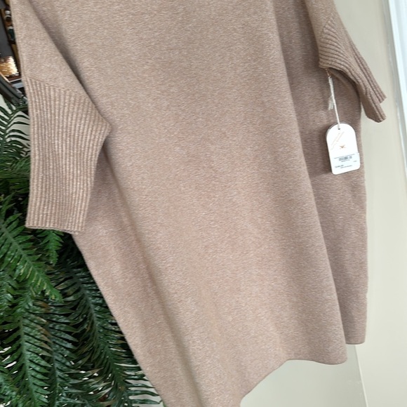 NWT KERISMA OVERSIZED BOXY DRESS SCULPTURAL RIB TURTLENECK FITTED 3/4 SLEEVES - Picture 5 of 16